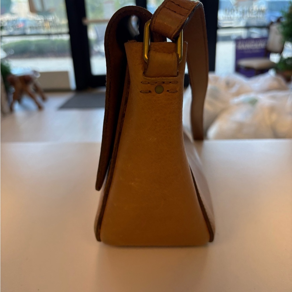 Madewell Tan Distressed Leather Crossbody Bag - Picture 5 of 13